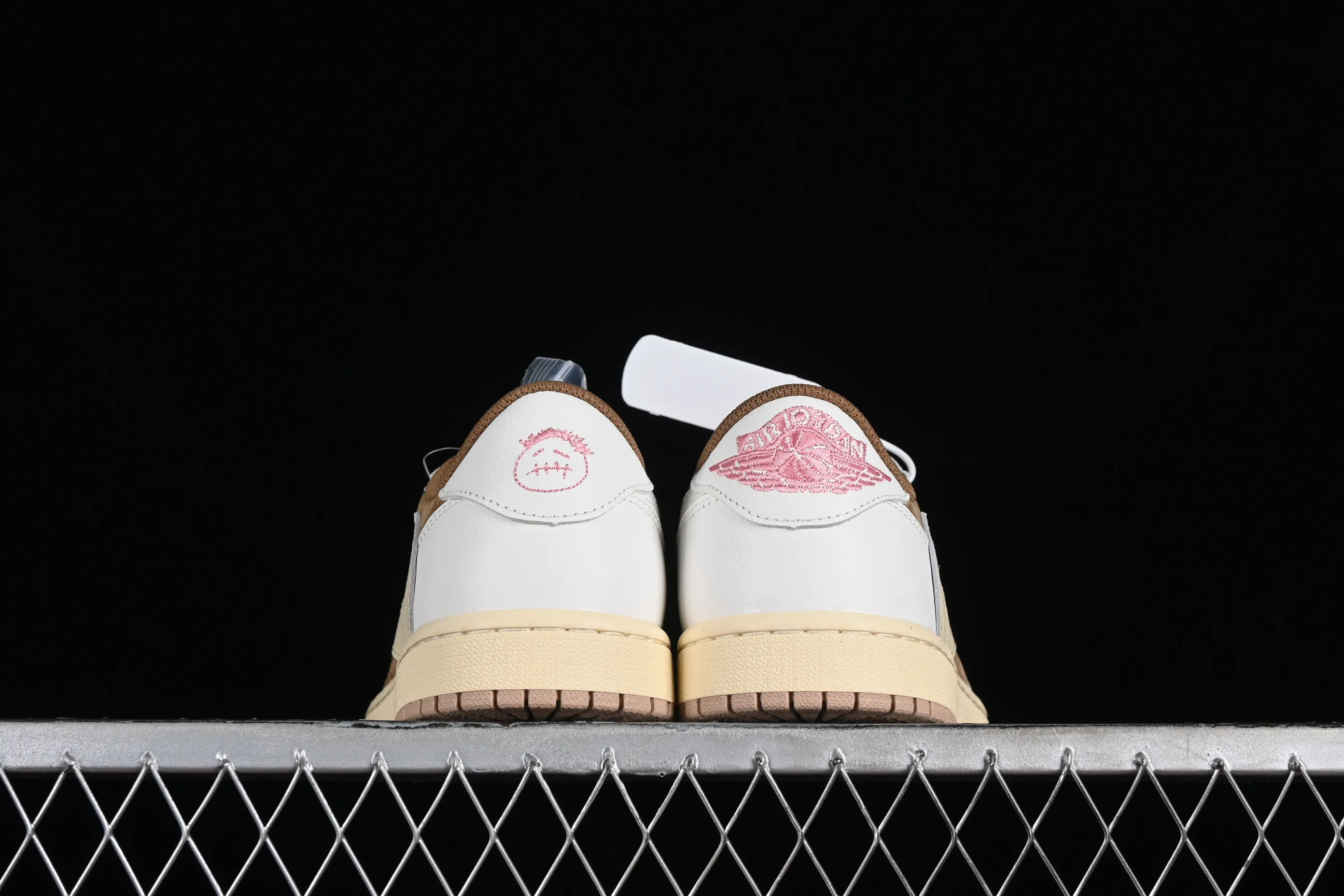 All categories Air Jordan Jordan series basketball shoes Air Jordan 1 Low Travis Scott x Air Jordan 1 Low OG AJ1 Joe 1 undercut low DM7866-106